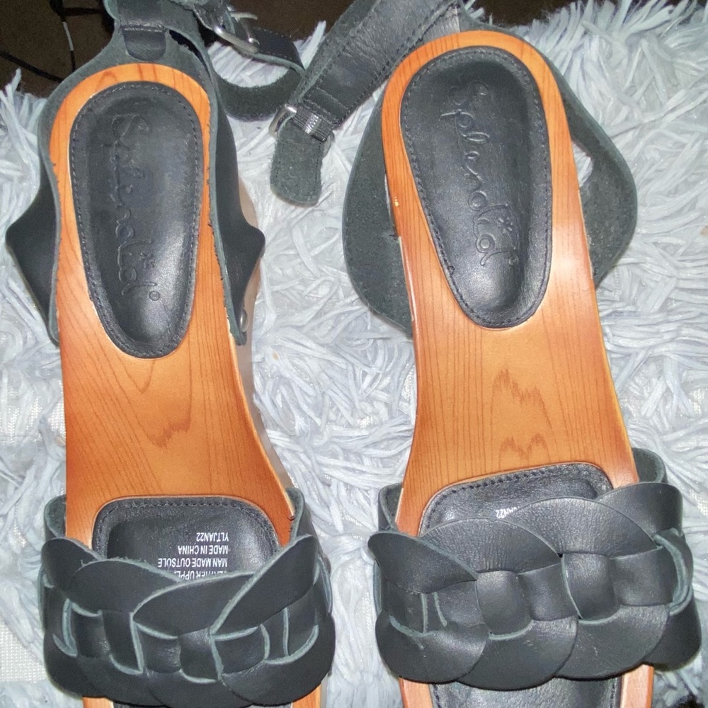 Designer’s Shoes - Picture 2 of 6